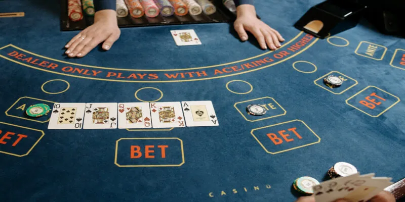 Chơi Baccarat tại Bet168