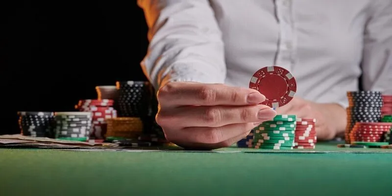 Rake trong Poker được hiểu như thế nào?